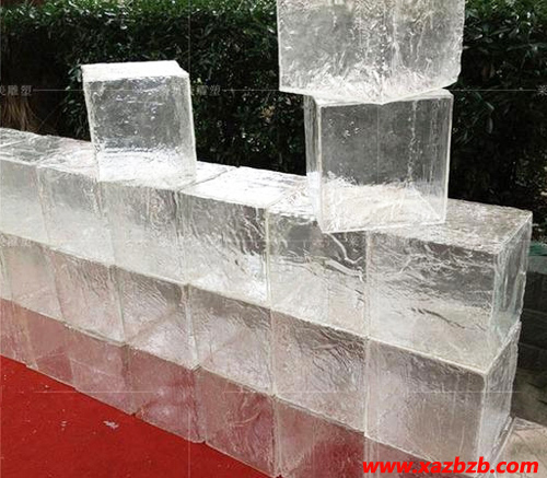 西安小猪视频APP在线观看冰塊.jpg 西安小猪视频APP在线观看冰塊.jpg